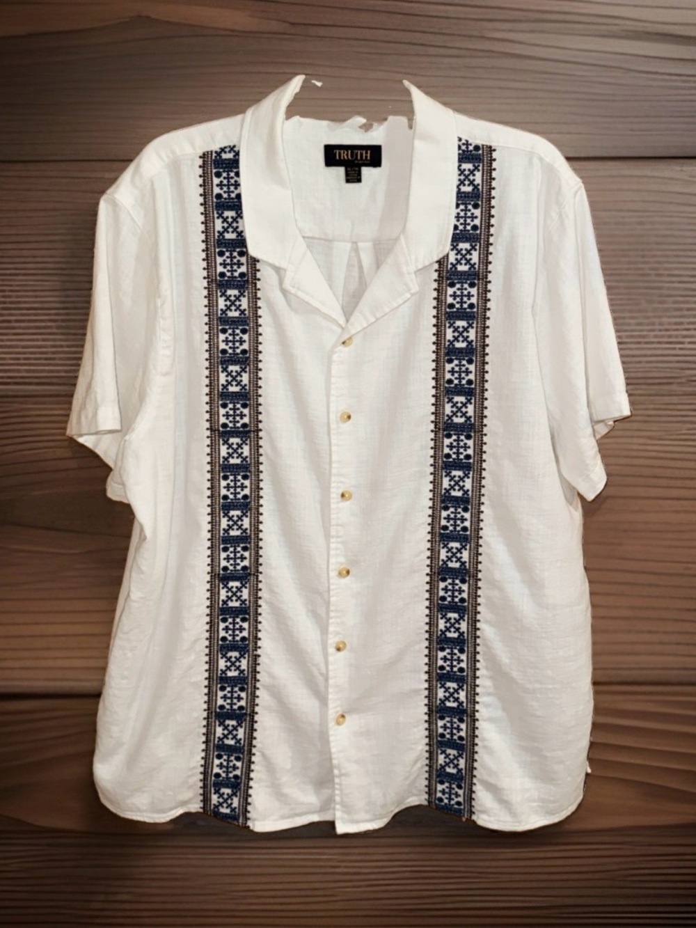 Truth White Men’s Short-Sleeve Button-Down Shirt with Navy Embroidery-XL-EC